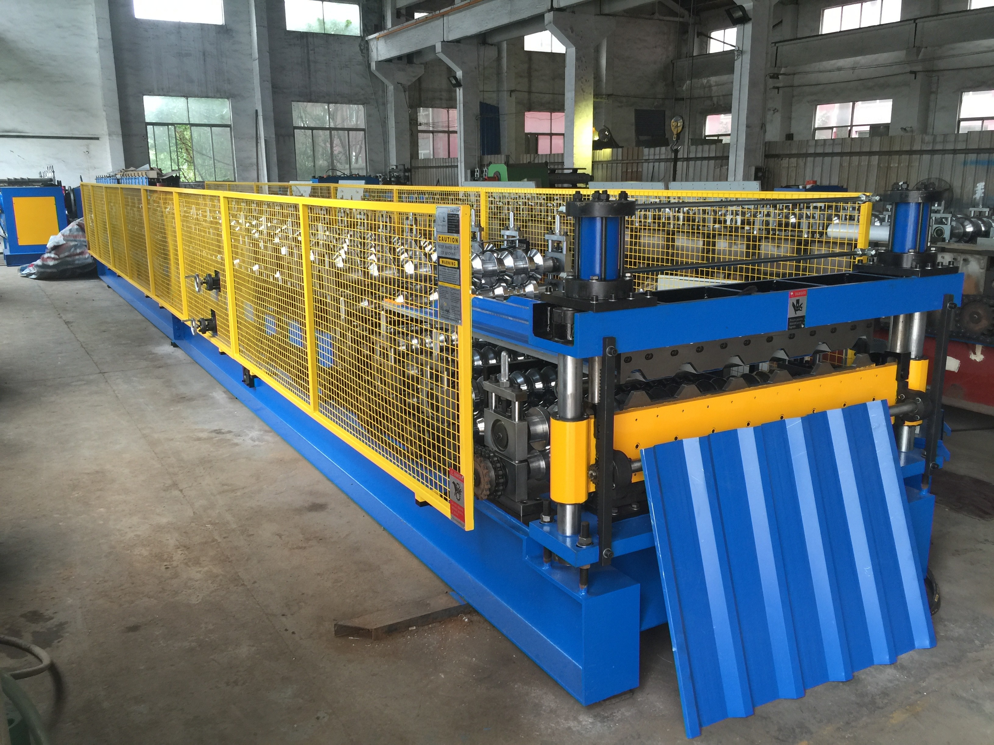 Building Material Steel Wall Panel Roll Forming Machine With Hydraulic Station